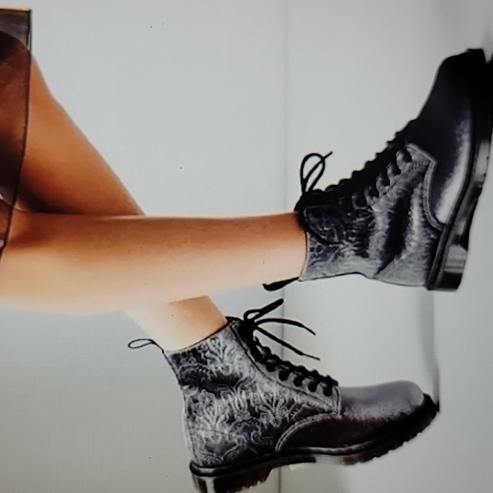 Dr. Martens 1460 Grey Velvet Embossed Brocade Lace Up Boots Sz 5